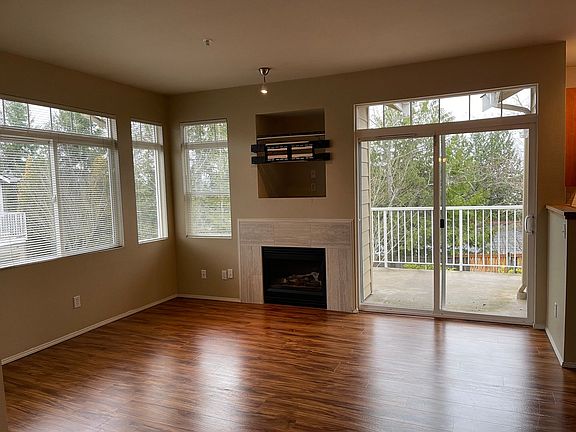 4th image of 22755 SE 12th Ln
