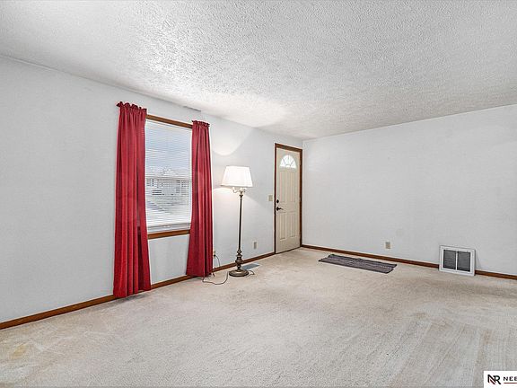 4th image of 6218 S 41st Ave