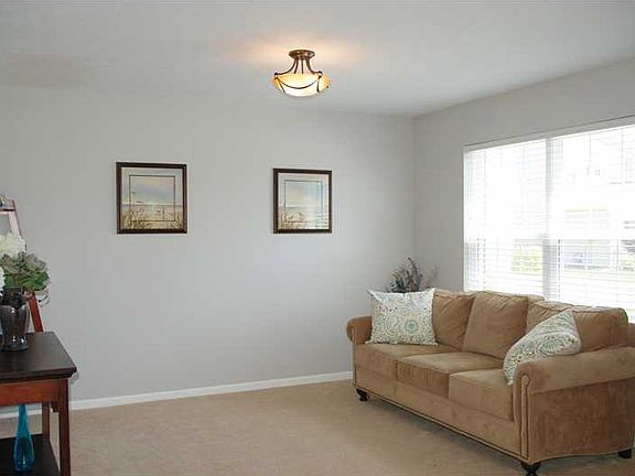 3rd image of 11086 Giddings Pl