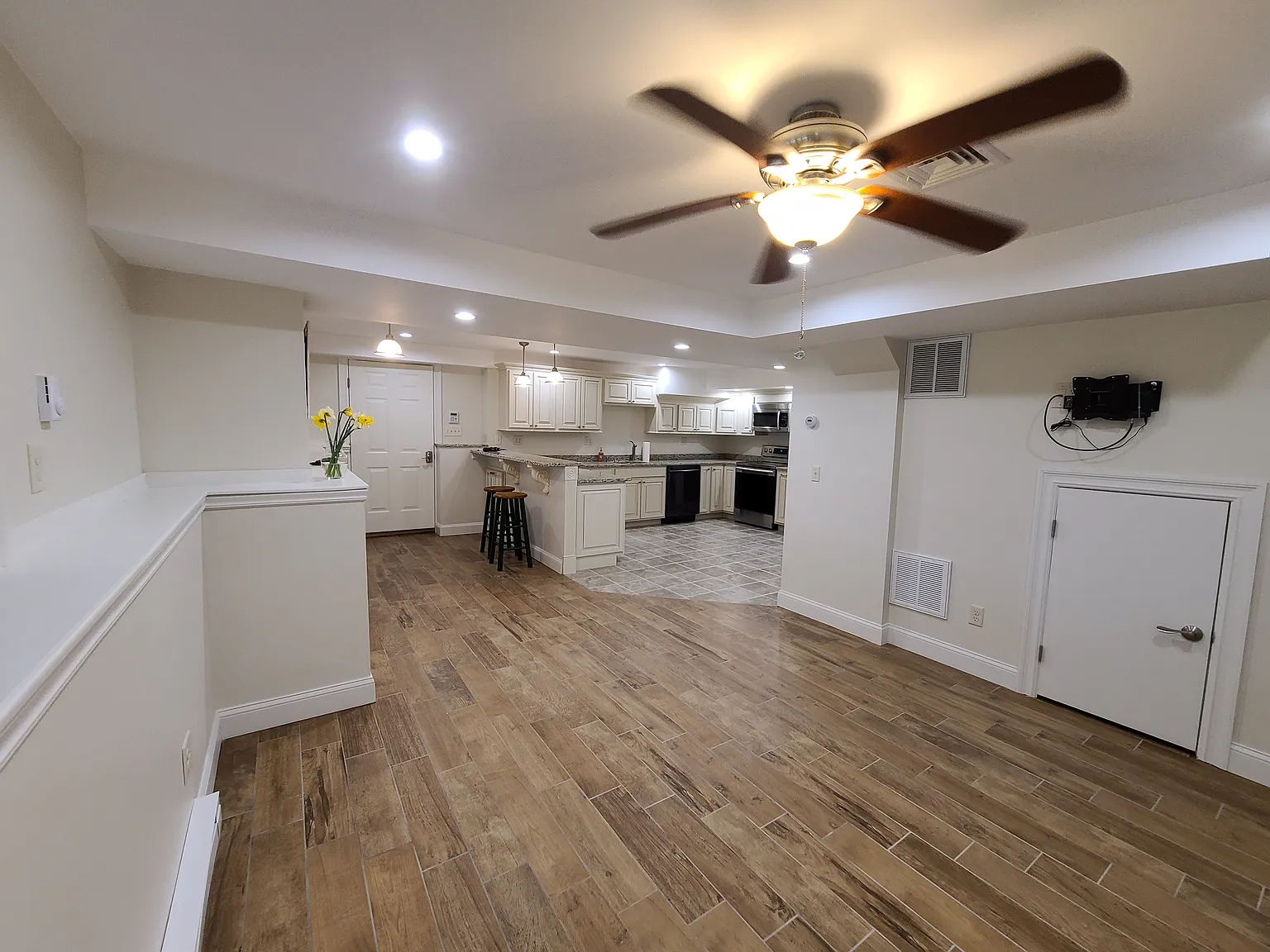 135 Turnpike St — Photo 4