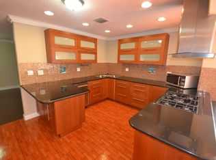 600 Beachwood Ln, Plantation, FL 33317
