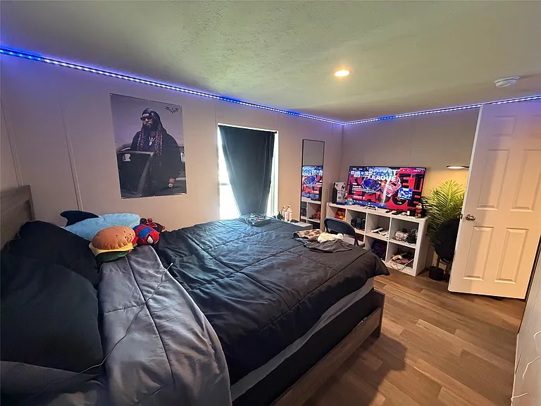 22745 Gabriel #50 — Photo 14