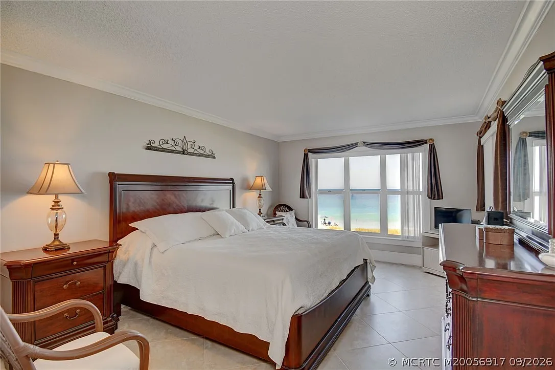 2 bed, 2.0 bath, 1154 sqft, $4,500 — Photo 2