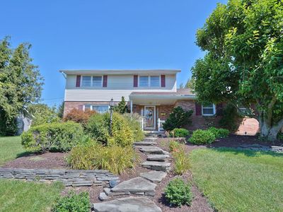 3303 Barklay Rd, Whitehall, PA, 18052