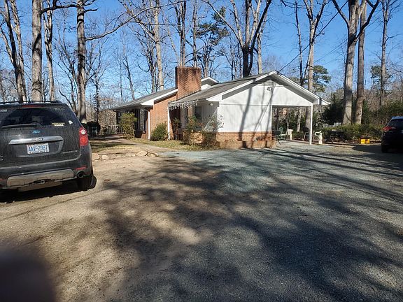 3rd image of 112 Carolina Ave