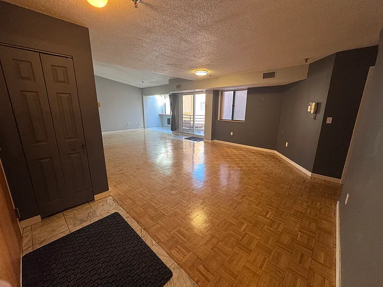 147 Kelton St #715 — Photo 3