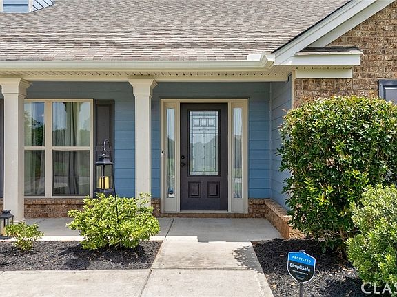 3rd image of 320 Highlands Drive