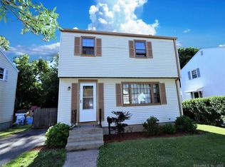 62 Hawthorne St, Manchester, CT 06042