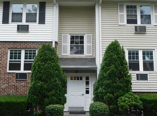 67 Lorraine Ter APT 313, Mount Vernon, NY 10553