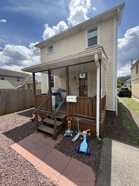 Apartment in East Liverpool, East End, Glendale - View 3