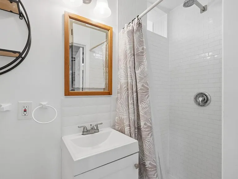 1230 N Victoria Park Rd #A — Photo 7