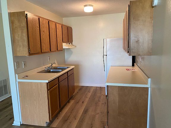 5th image of 20431 Brooke Ln