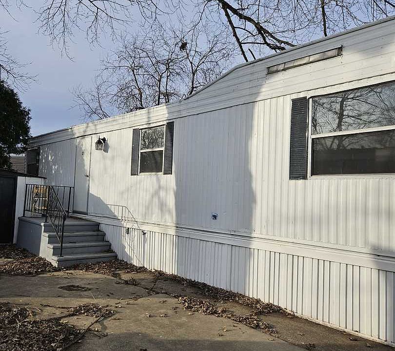 1st image of 8800 S Harlem Ave Trailer 1308