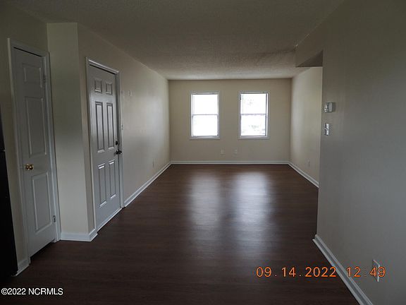 4th image of 105 Ravenwood Dr APT C
