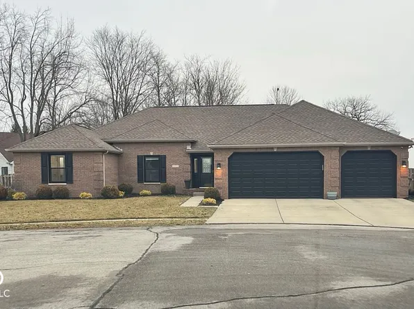 1050 Lapwing Ct, Columbus, IN 47203