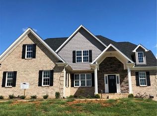 120 Wellington Ct, Advance, NC 27006