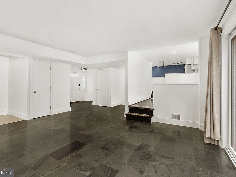 6901 Murray Ln — Photo 13
