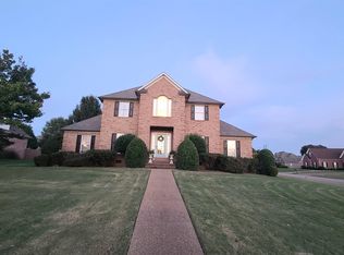 8 Stornaway Dr, Jackson, TN 38305