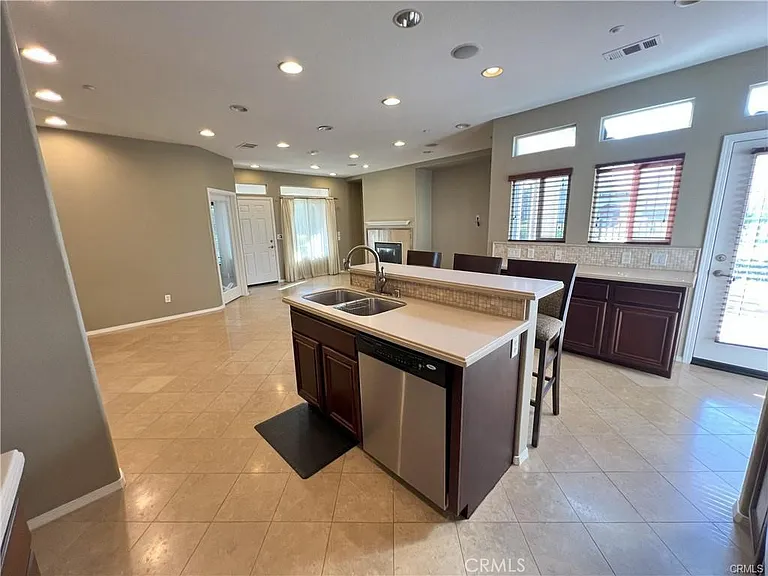 4996 Arborwood Ln — Photo 12