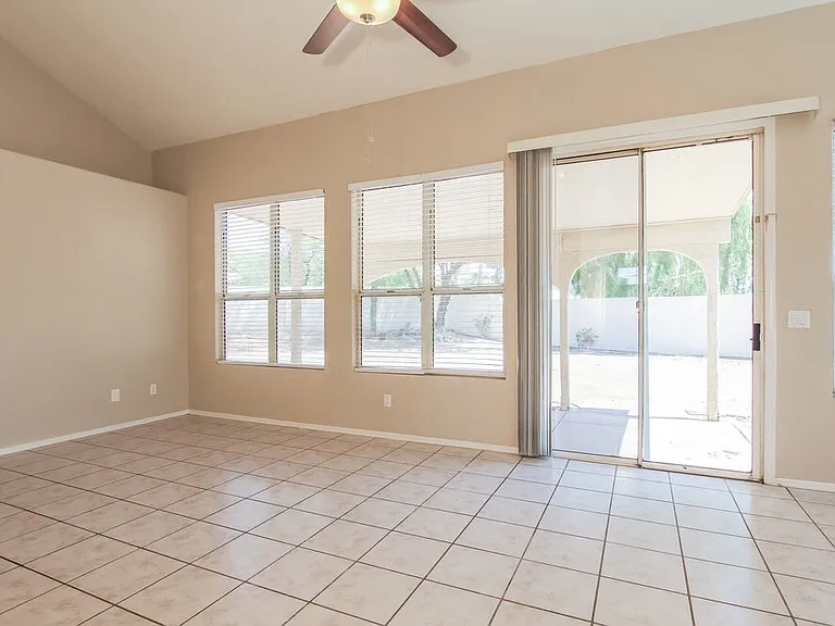 6782 W Tina Ln — Photo 7