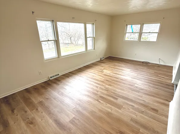 435 W 10th St APT 8, Erie, PA 16502