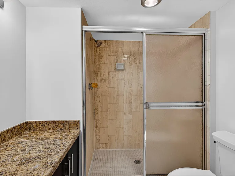 5200 N Ocean Dr #1004 — Photo 18