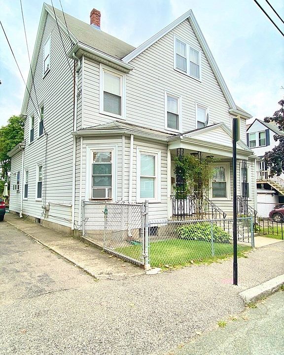 1st image of 104 Quincy St #104