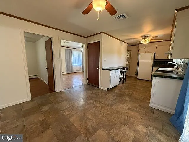 818 Walnut St — Photo 3