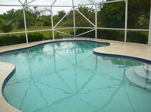 2nd image of 1083 NE Country Way