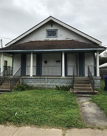 1st image of 816 Derbigny St