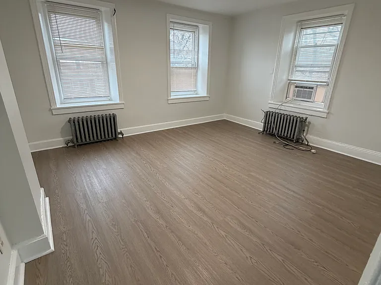 5803 Old Second St #B — Photo 5