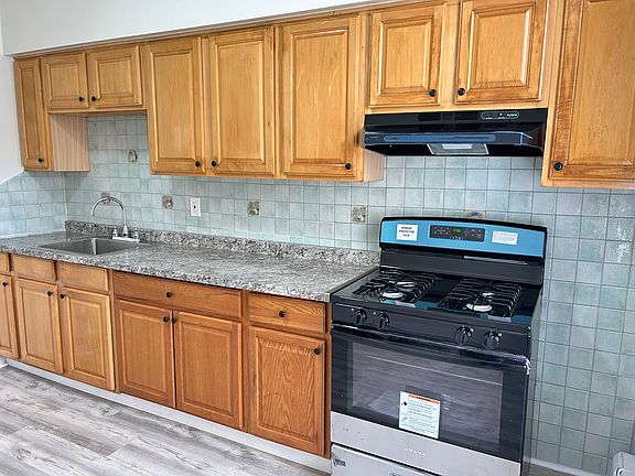 2nd image of 536 44th St Floor 2