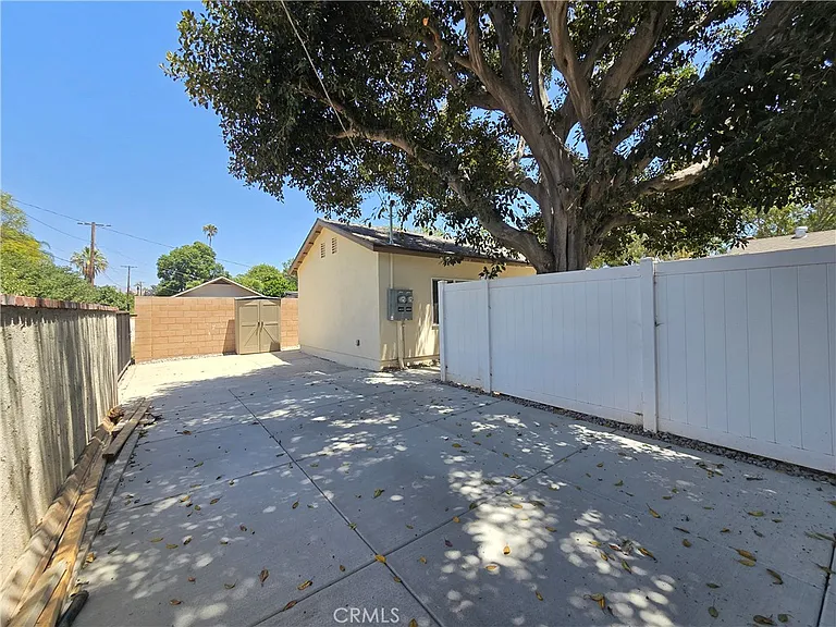 4653 Emerson St — Photo 20