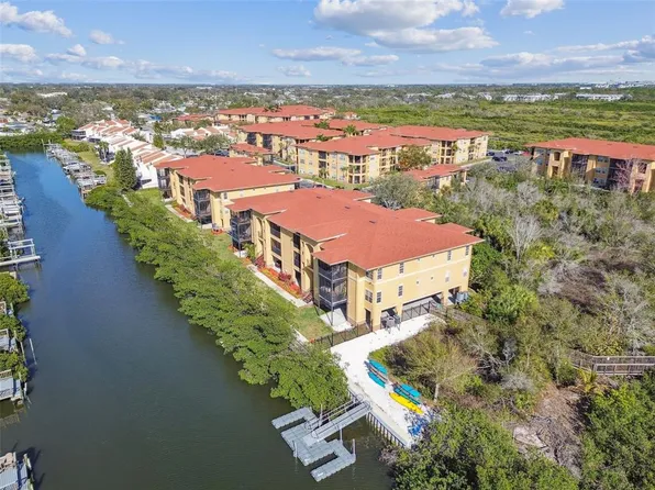 4312 Bayside Village Dr #302, Tampa, FL 33615