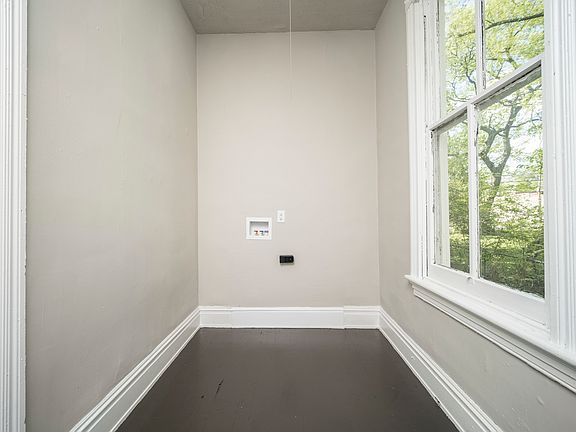 5th image of 1804 4th Ave