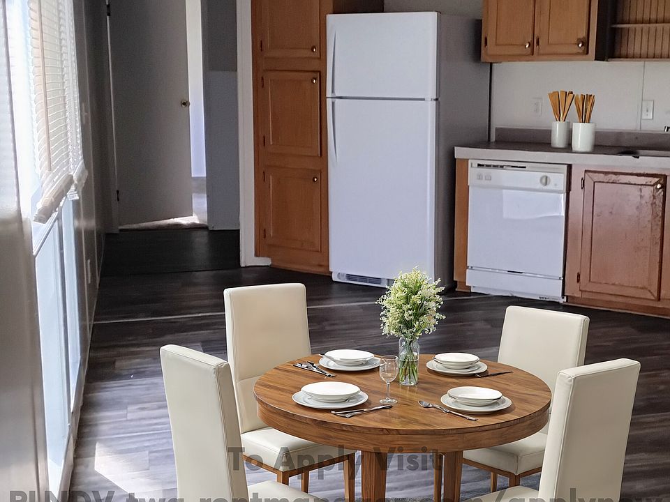 Virtual staging for breakfast/dinning area
