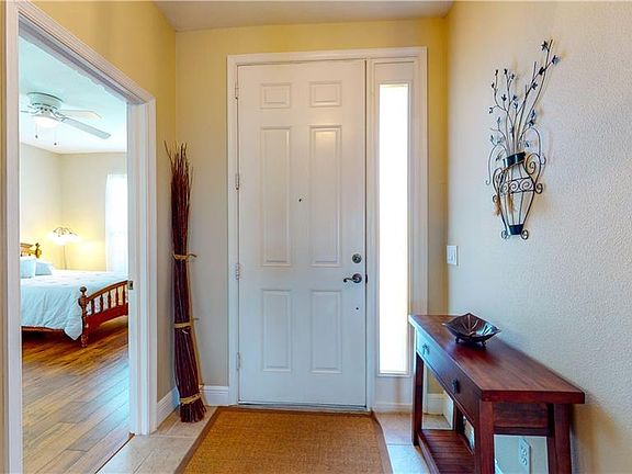 4th image of 1243 Tan Oak Pl
