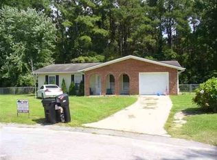 6011 Oak Hill Ct, Jacksonville, NC 28546