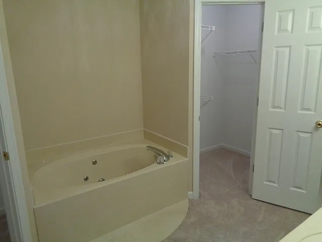 3015 Shadow Green Ln — Photo 7
