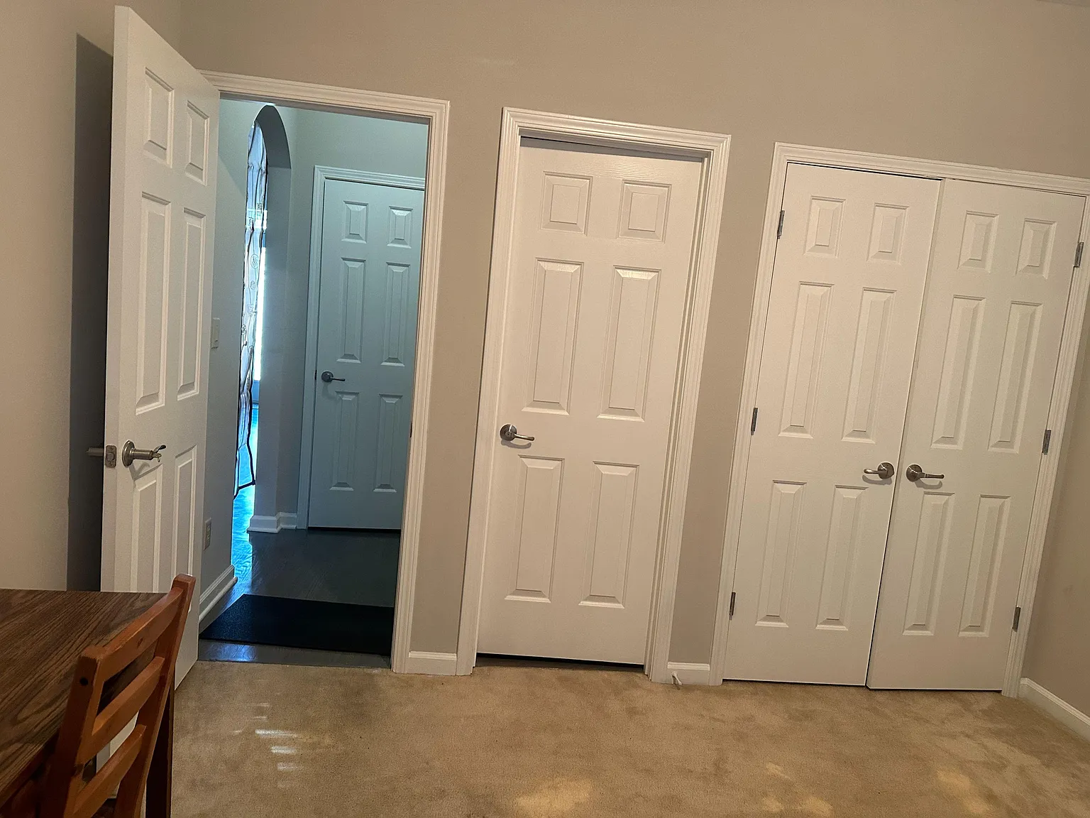 1 bed, 1.0 bath, 14810 sqft, $1,087 — Photo 2