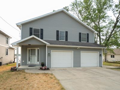1349 E Crooked Lake Dr, Kalamazoo, MI, 49009