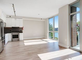 88 V St SW UNIT 303, Washington, DC 20024