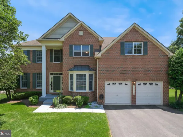 14116 Bear Creek Dr, Boyds, MD 20841