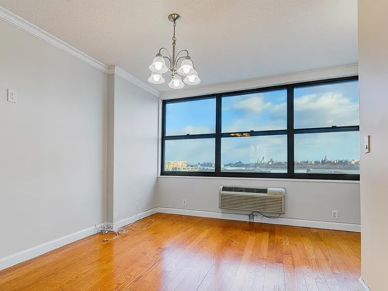 7004 Boulevard East #7D — Photo 8