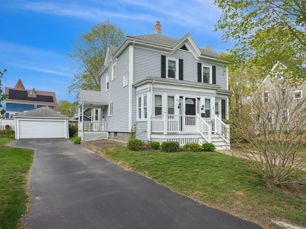 27 Crescent St, Whitman, MA 02382