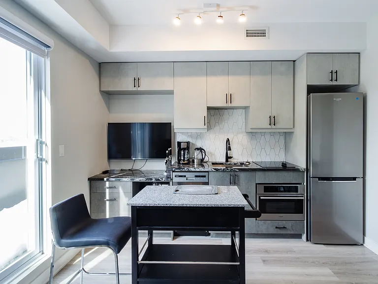92 Hinton Ave N #618 — Photo 10