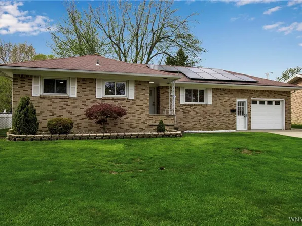 30 Ashford Pl, Depew, NY 14043