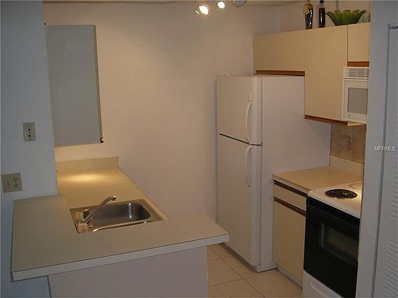 4th image of 153 Santa Clara Dr APT 6