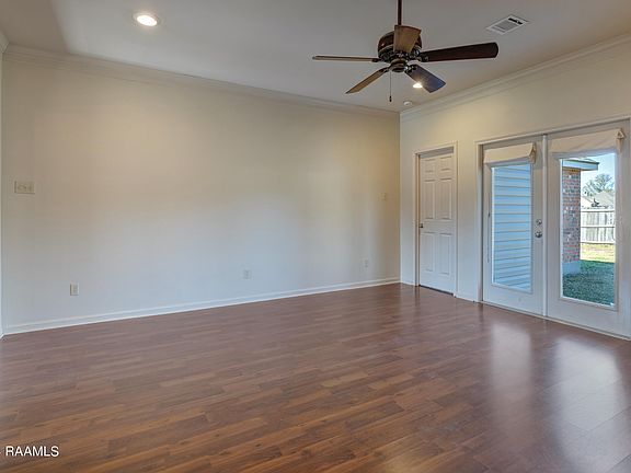 5th image of 501 King Arthurs Way