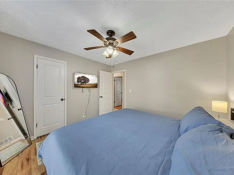 303 Nottingham Dr — Photo 17